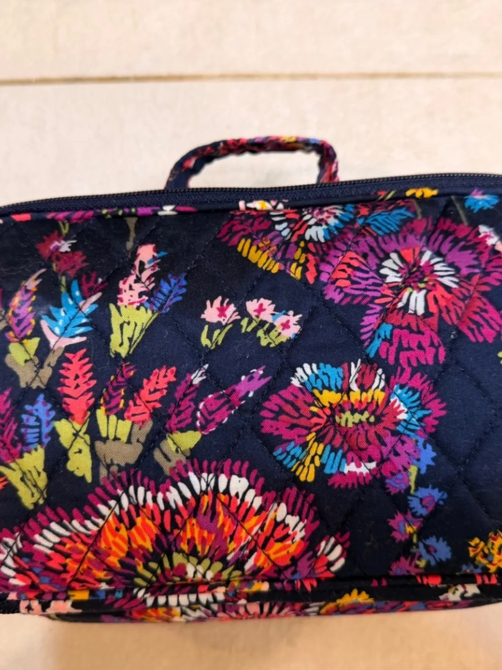 Vera Bradley Navy Blue Toiletry Bag Floral Pattern Dual Pockets Carry Handle